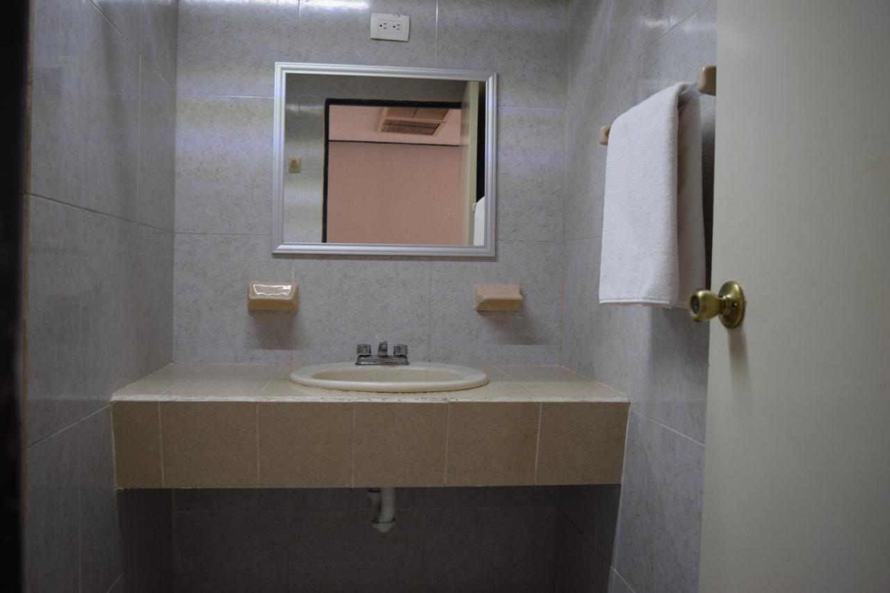 Rio Bravo Hotel Virrey מראה חיצוני תמונה